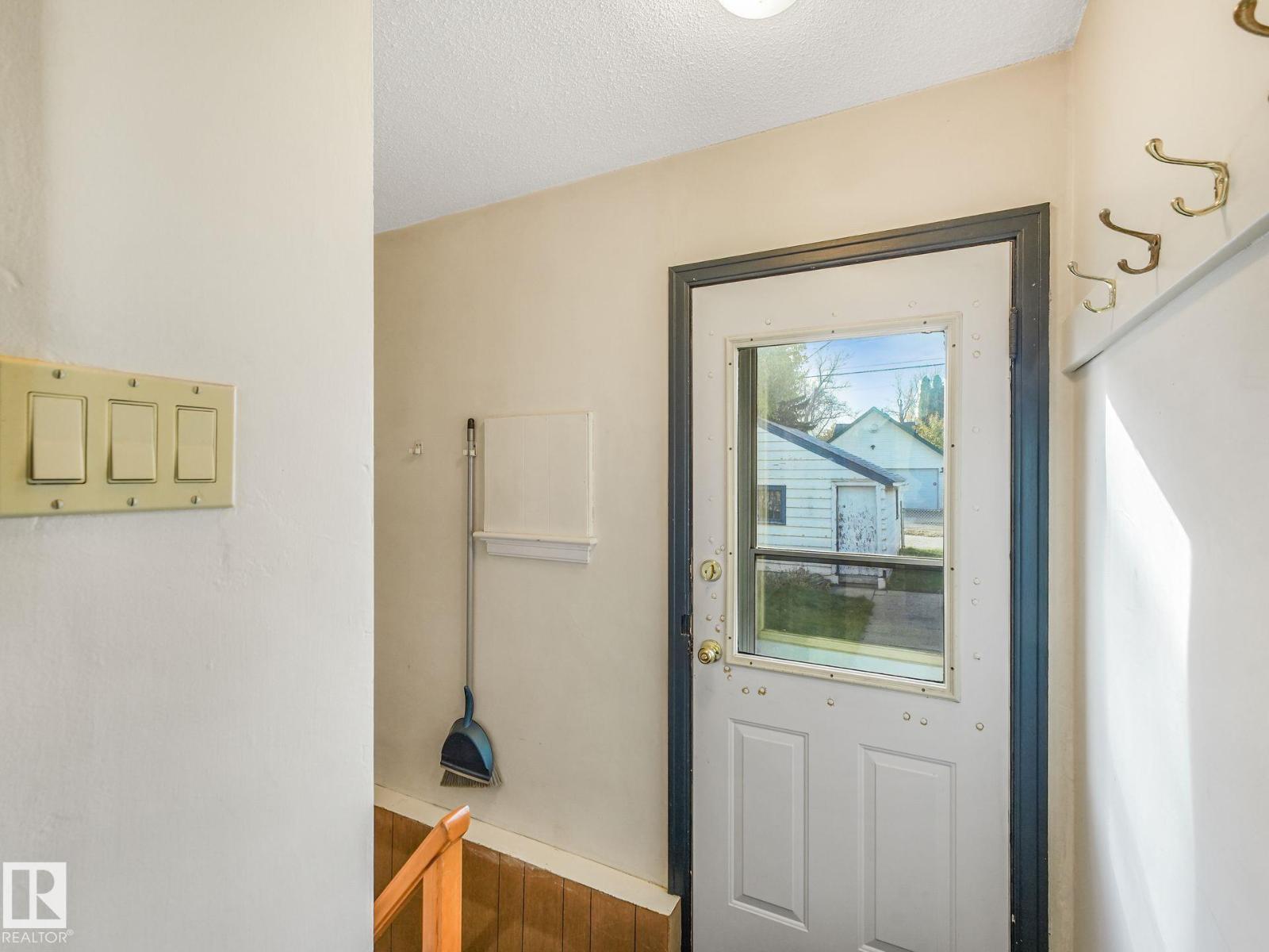 11160 68 St Nw Property Photo 22