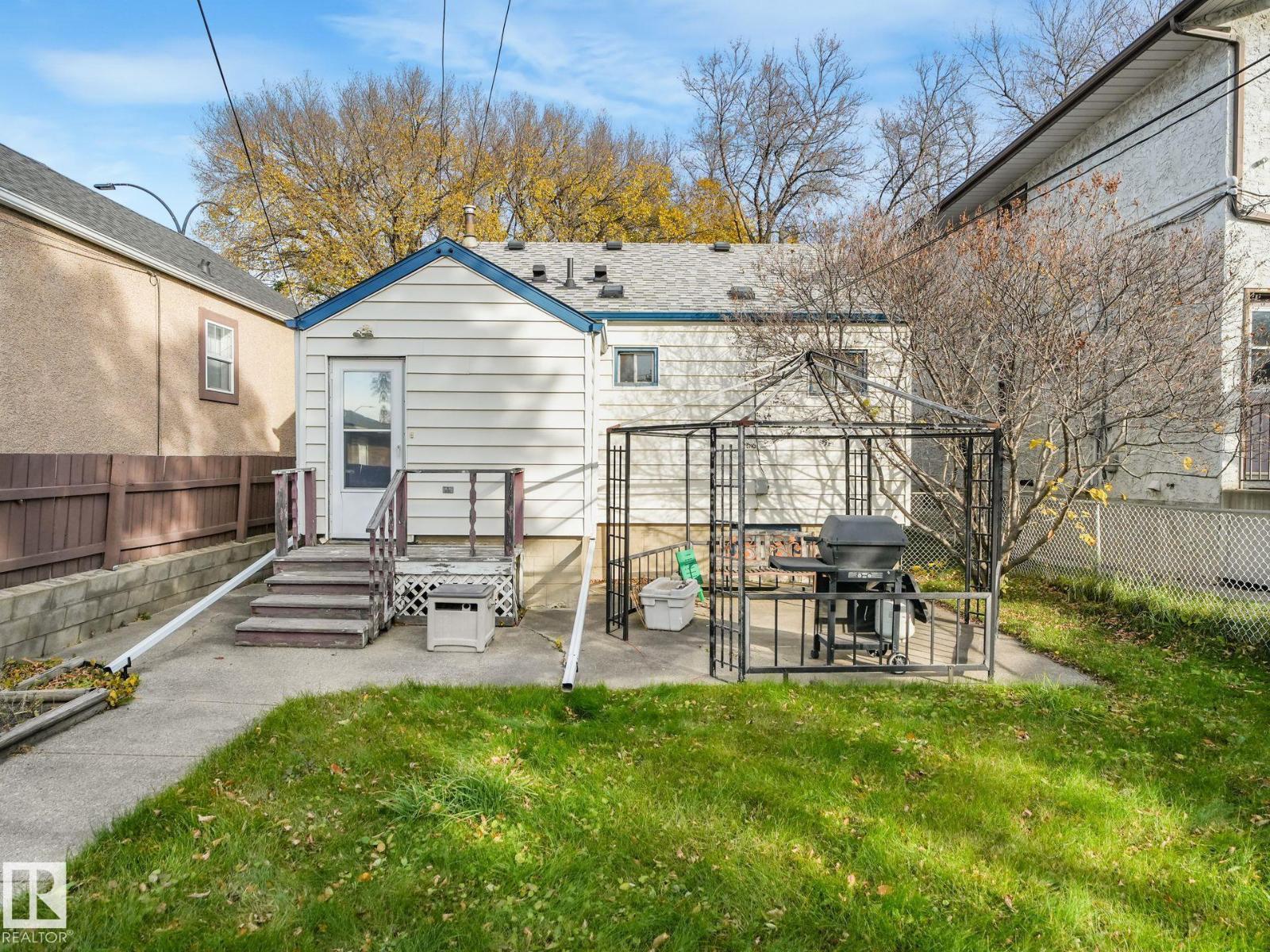 11160 68 St Nw Property Photo 34