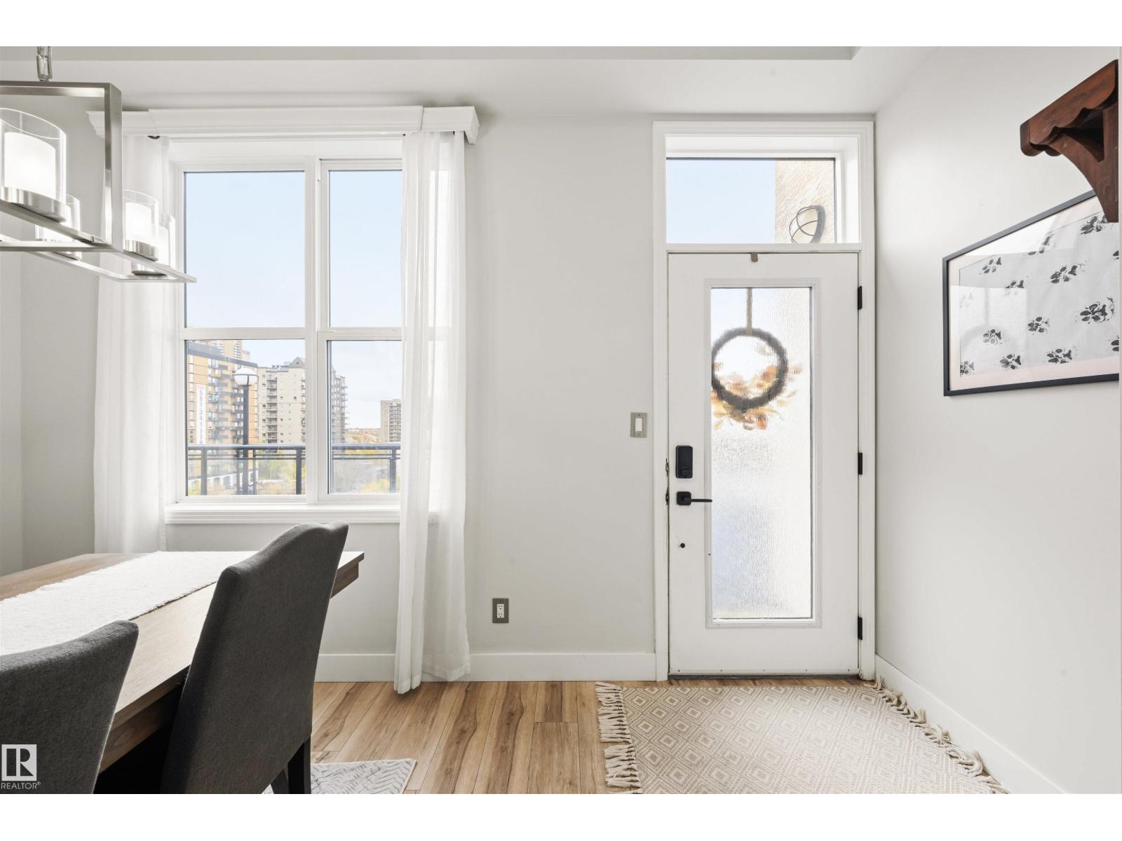 #714 10503 98 Av Nw Property Photo 2
