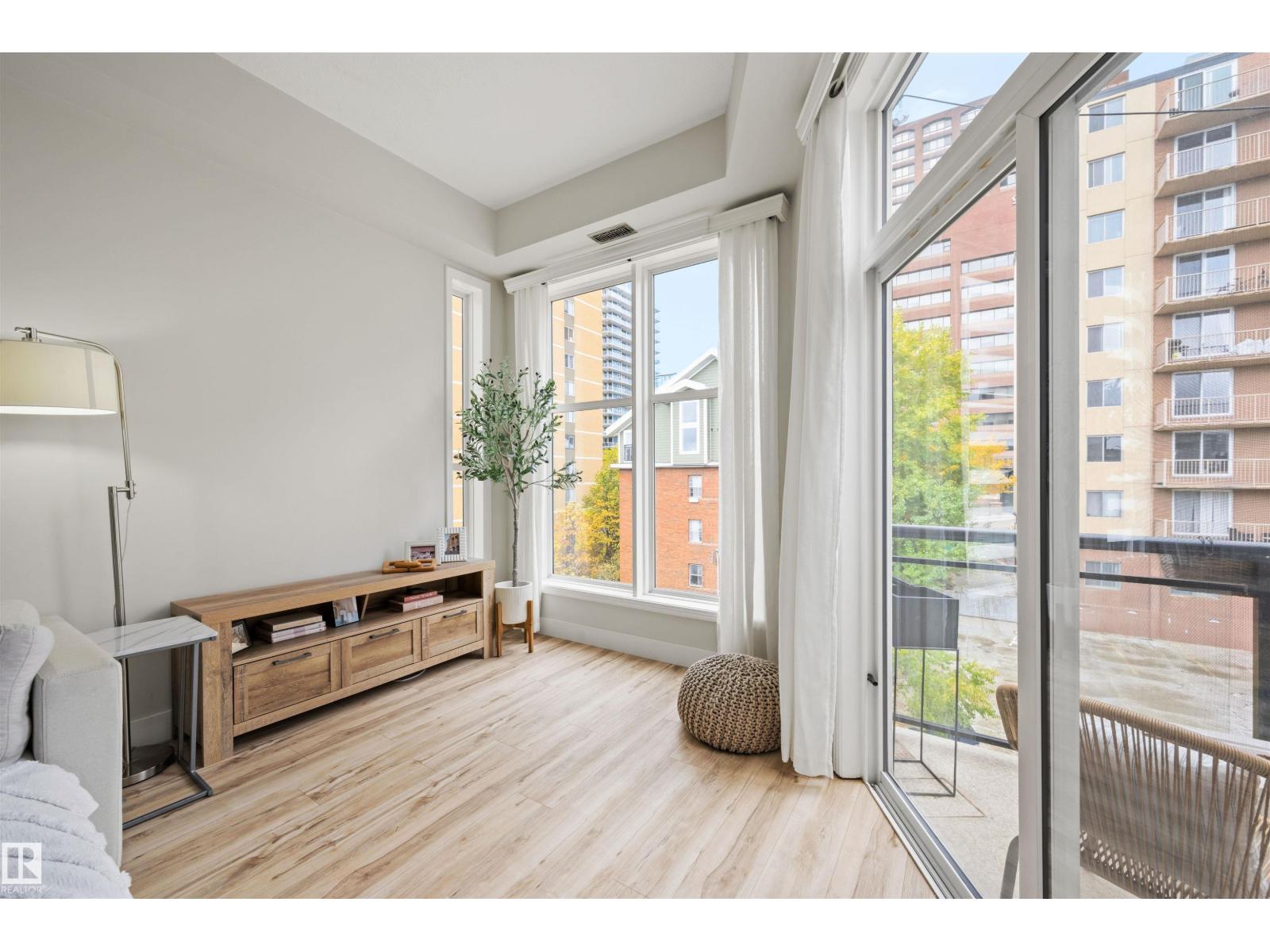 #714 10503 98 Av Nw Property Photo 12