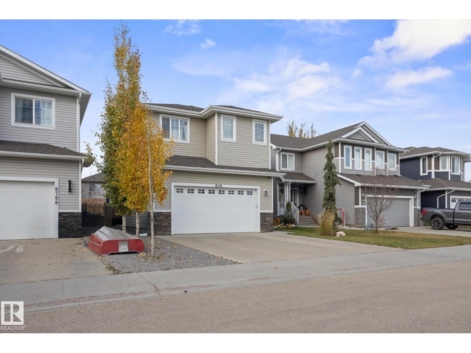 8706 96a Property Photo 3