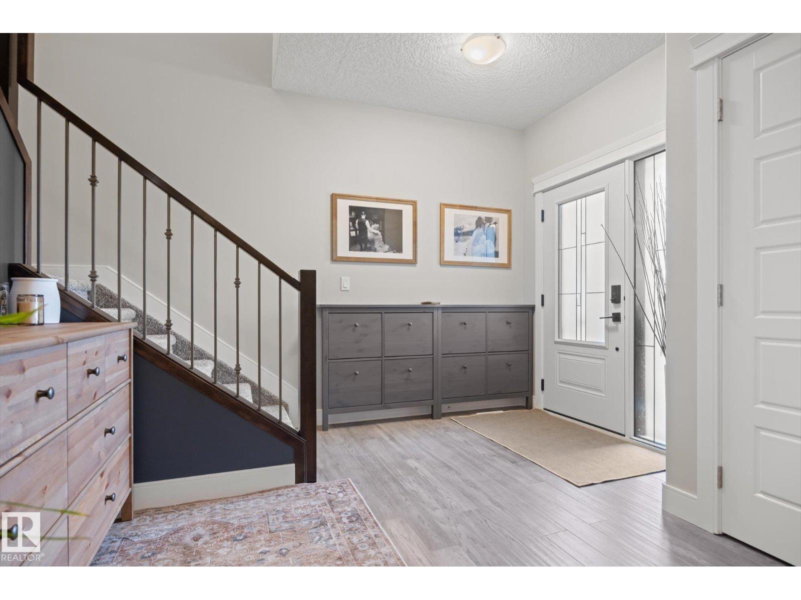 8706 96a Property Photo 4