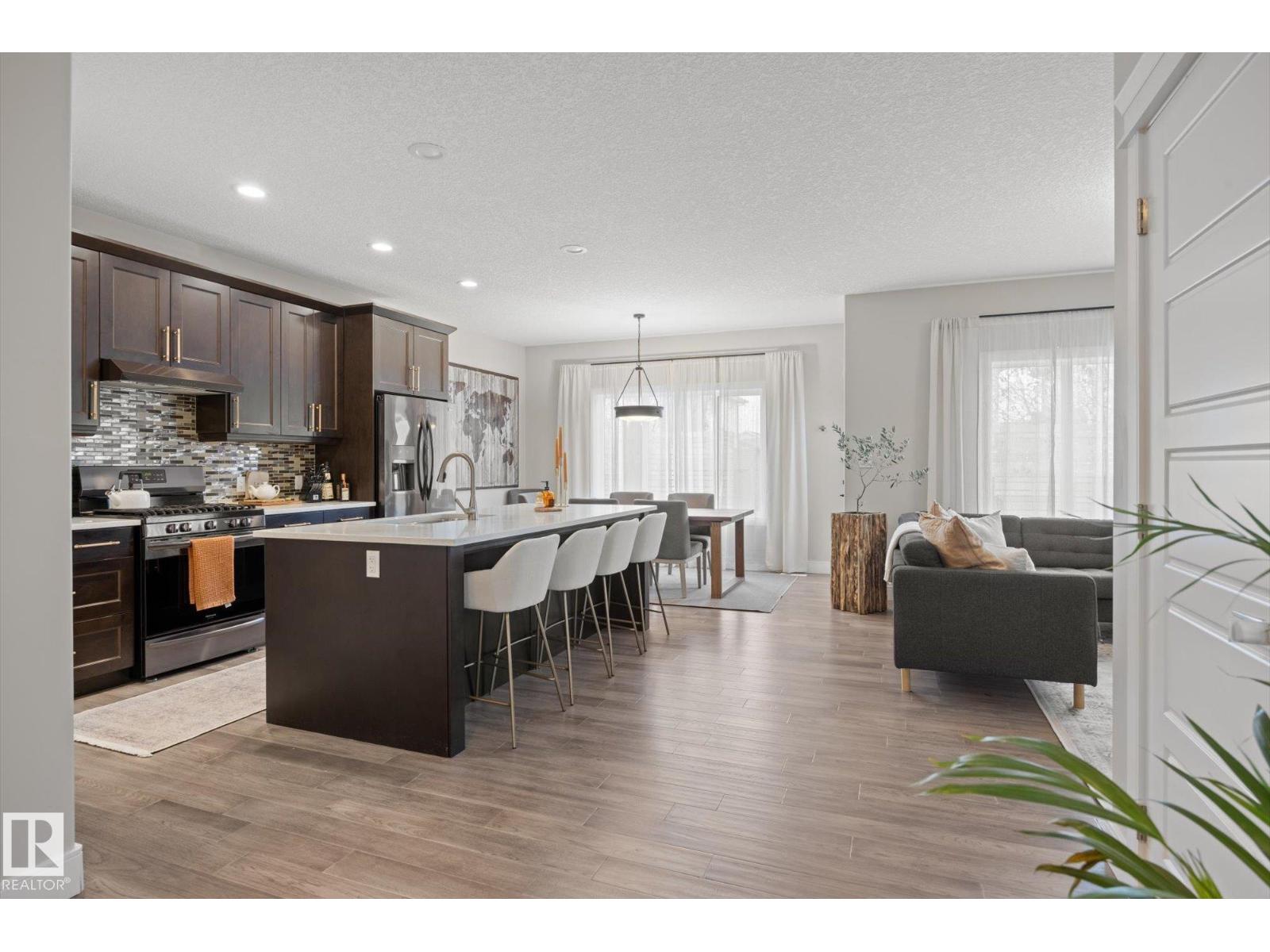 8706 96a Property Photo 6