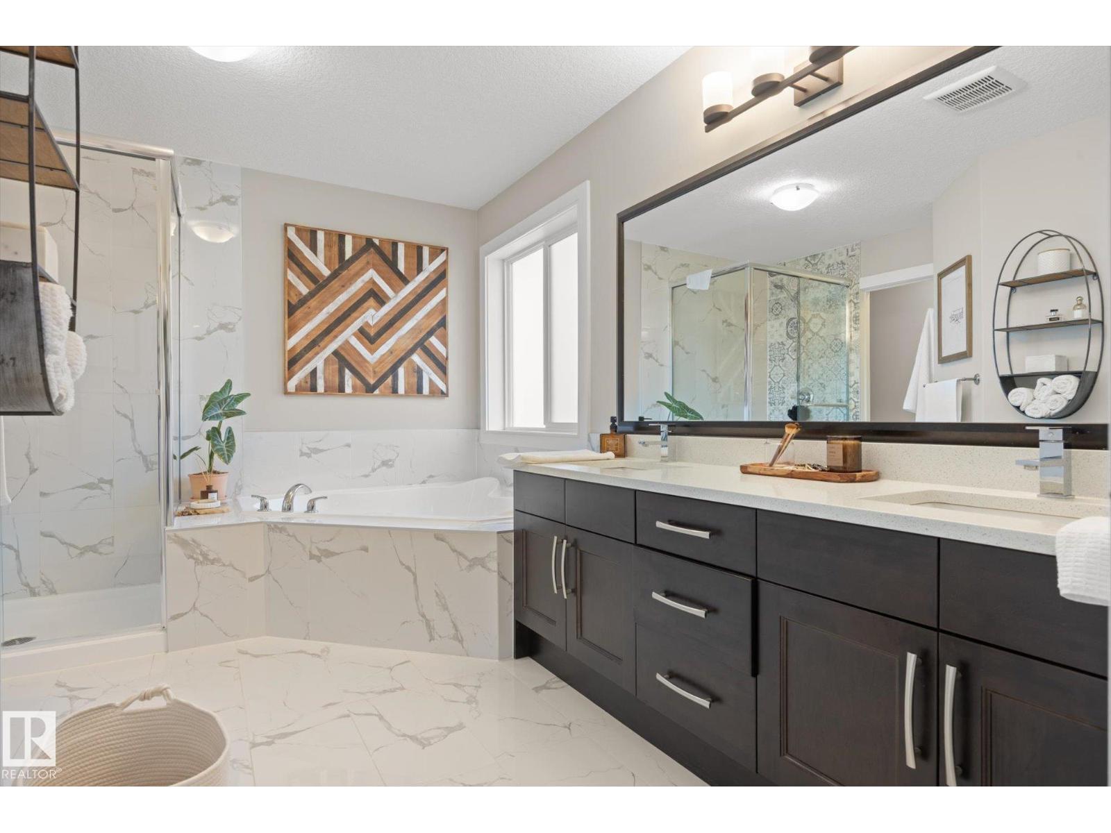8706 96a Property Photo 31
