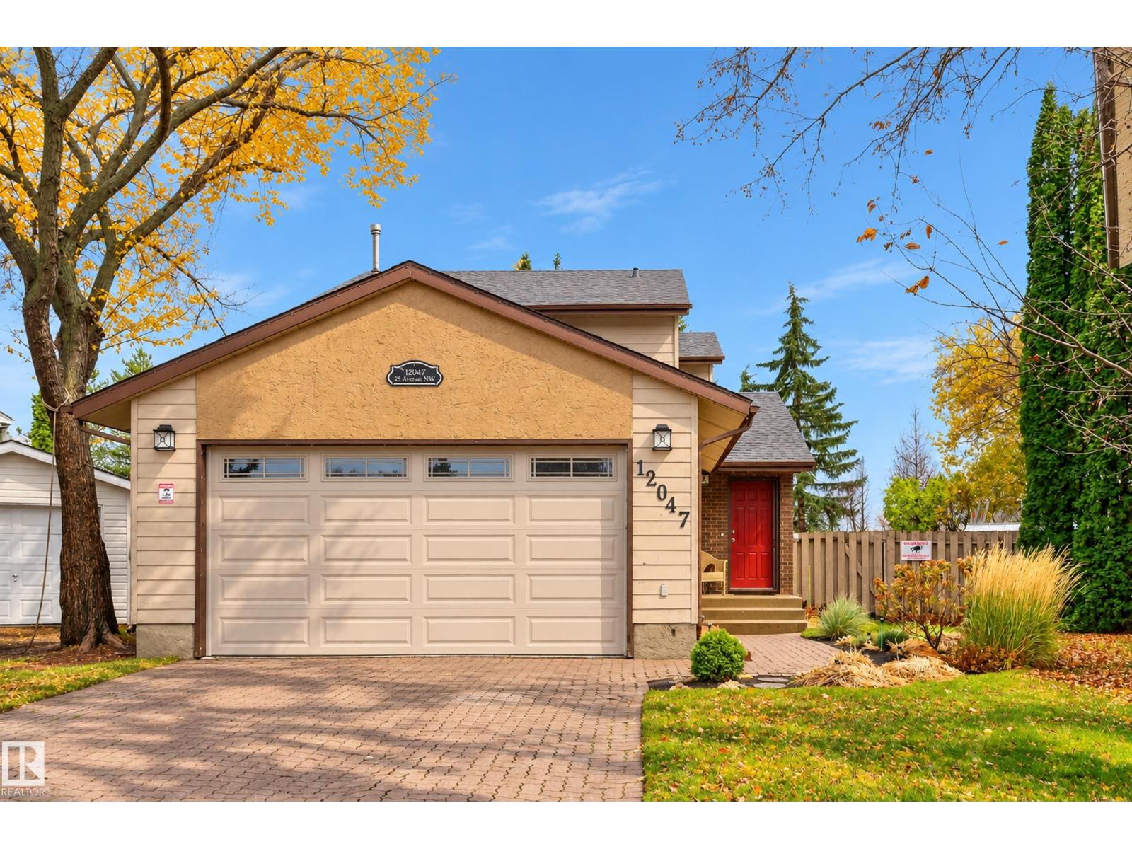 12047 25 Av Nw Property Photo 3