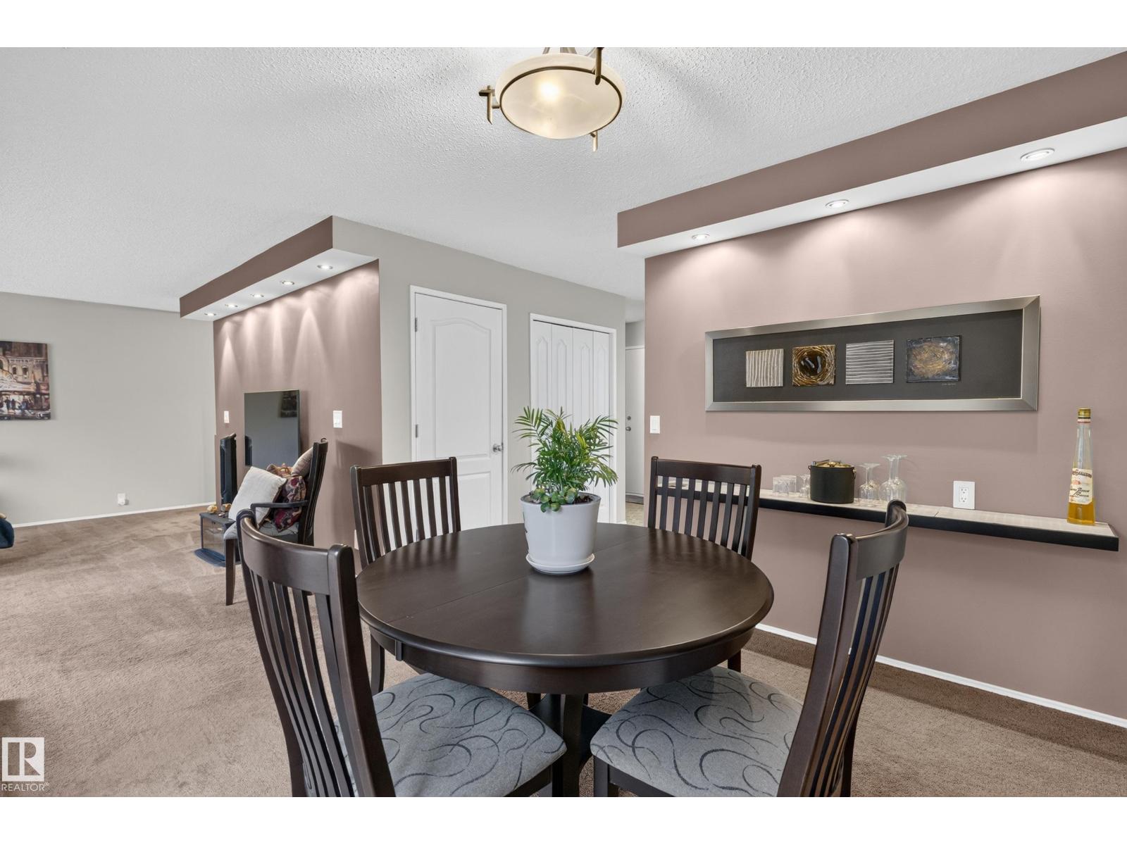 12047 25 Av Nw Property Photo 12