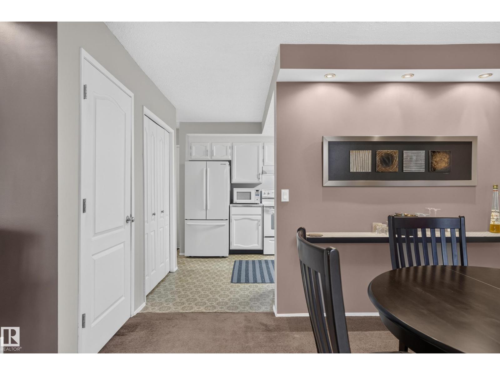 12047 25 Av Nw Property Photo 15