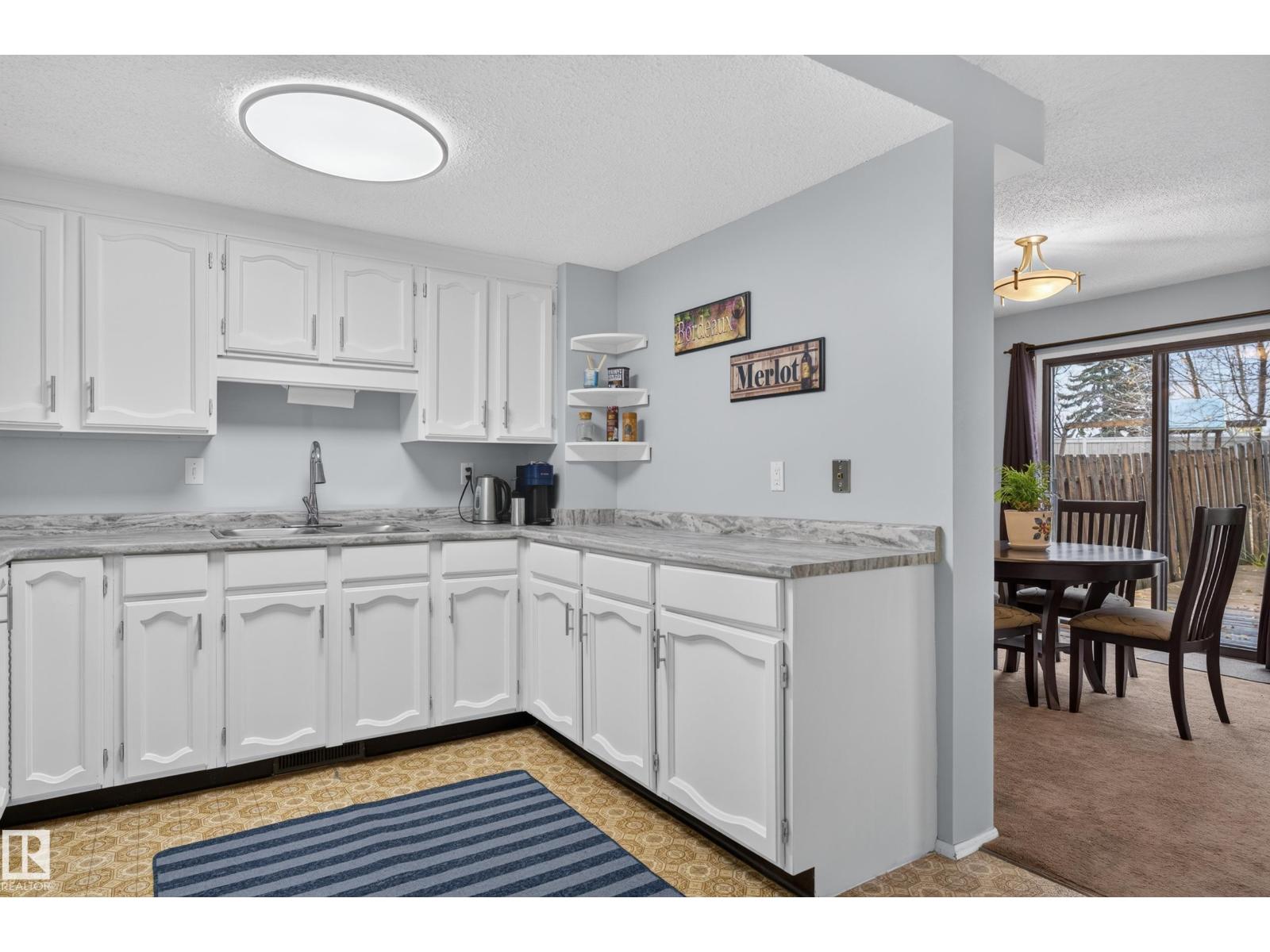 12047 25 Av Nw Property Photo 19