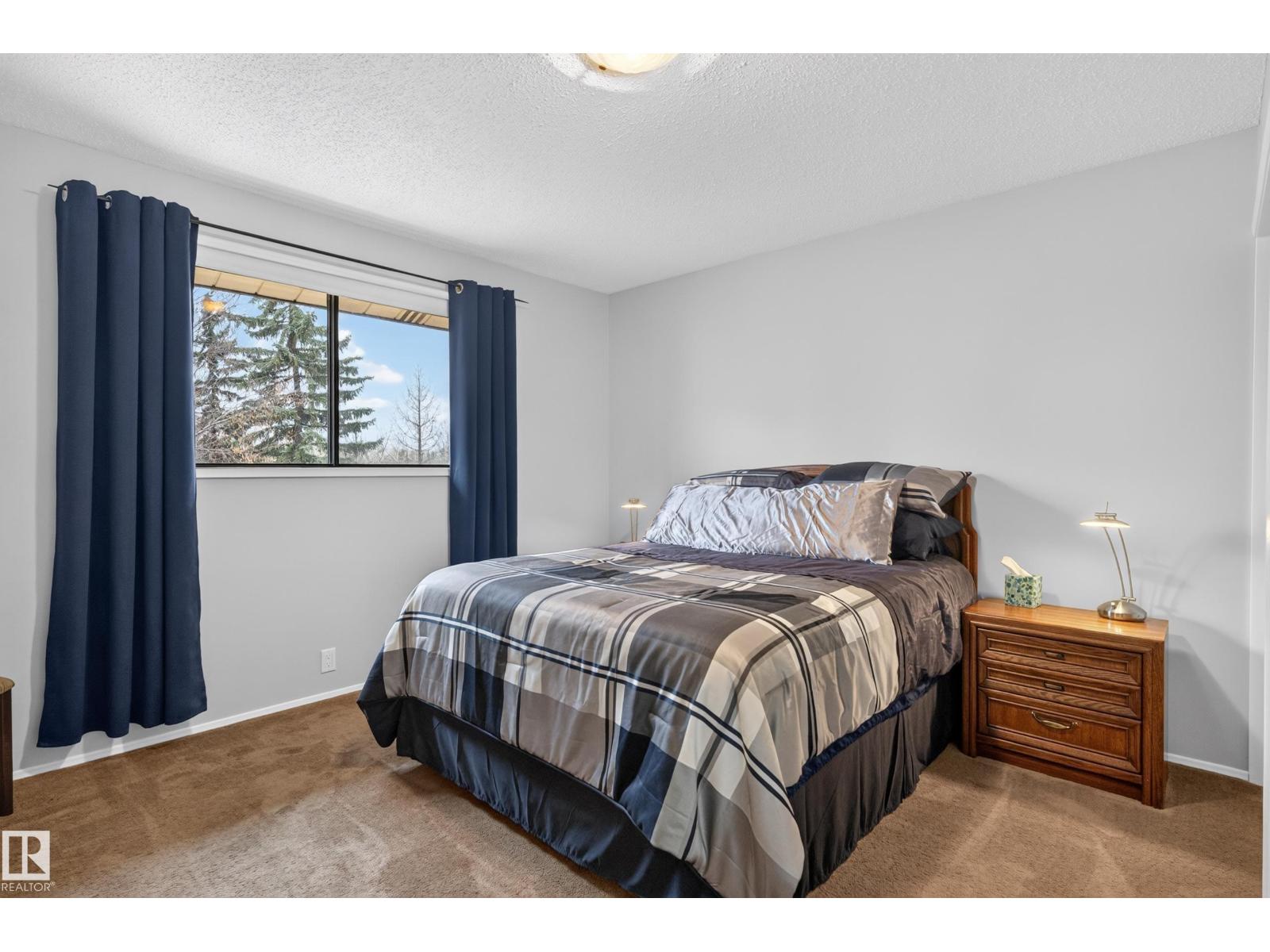 12047 25 Av Nw Property Photo 29
