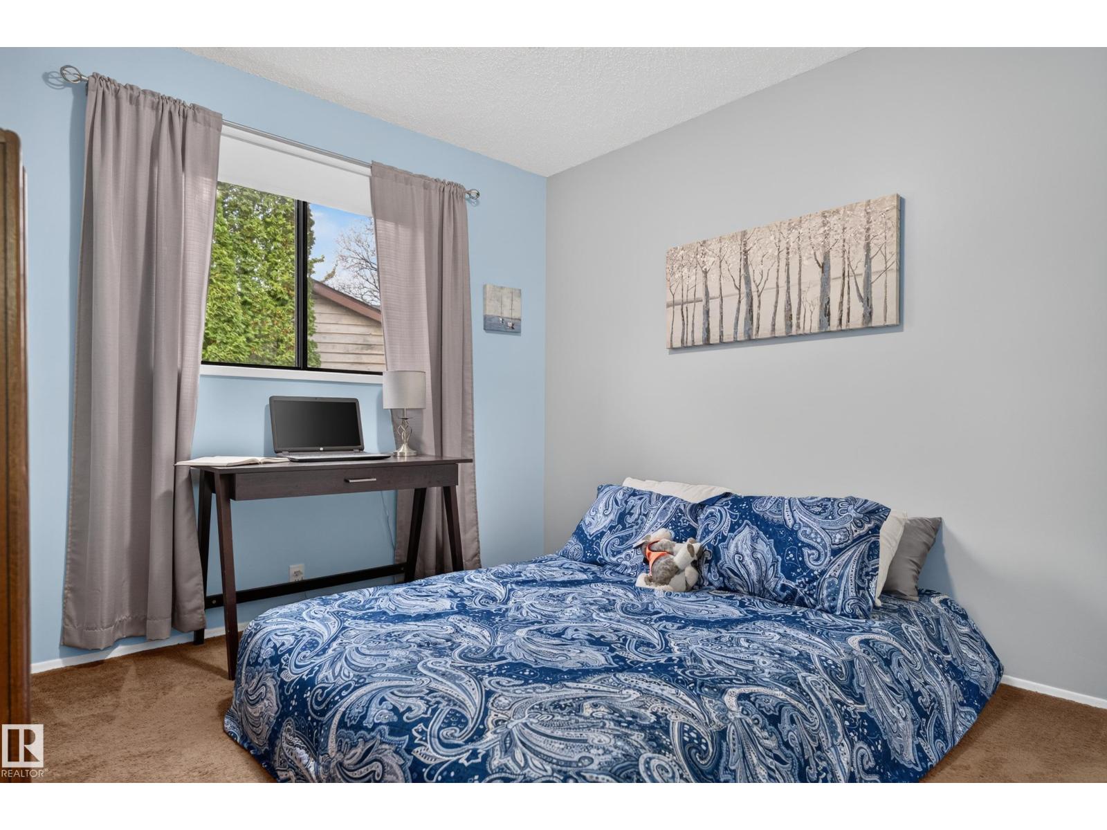 12047 25 Av Nw Property Photo 35
