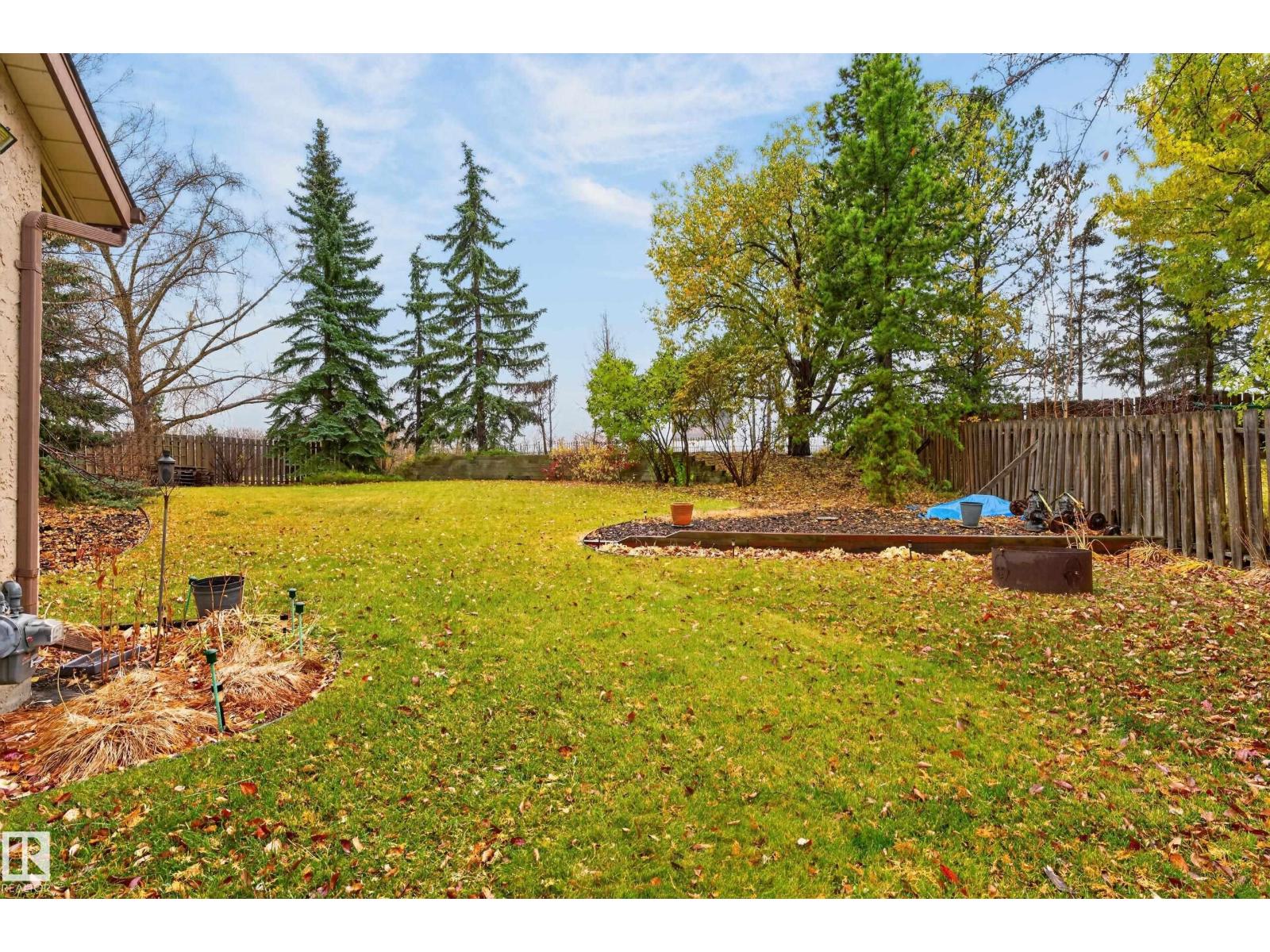 12047 25 Av Nw Property Photo 48