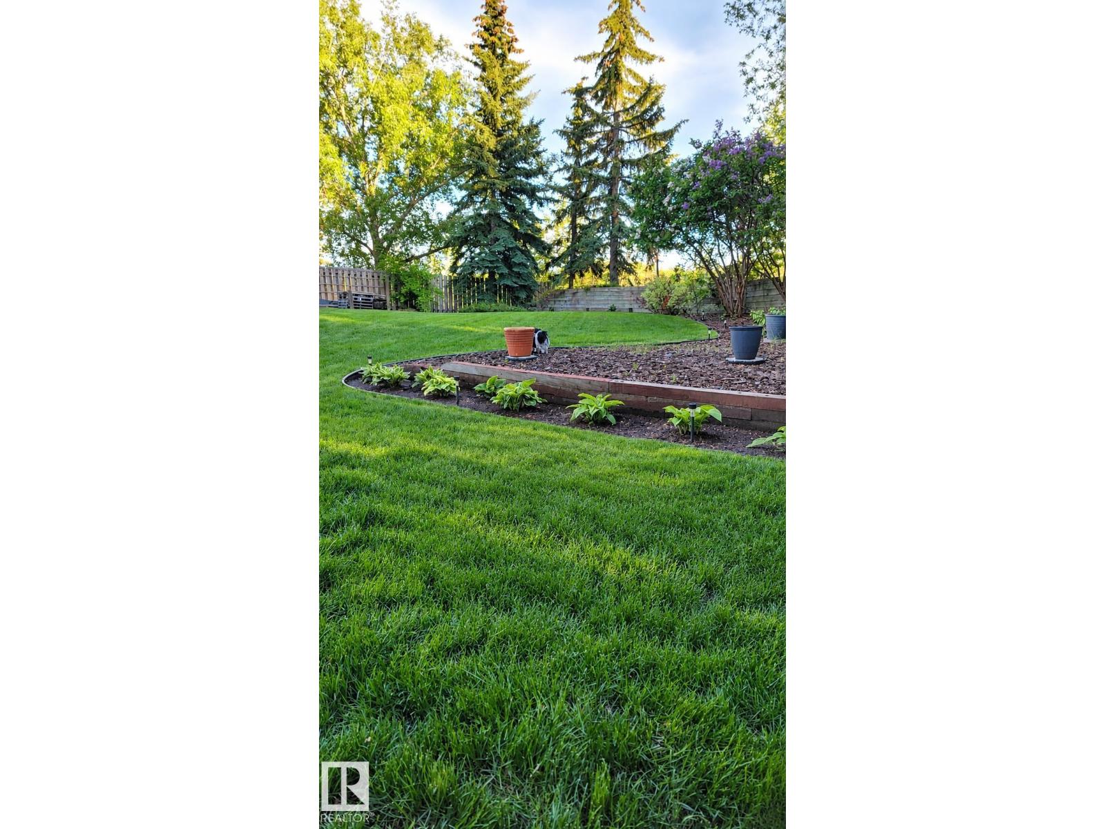 12047 25 Av Nw Property Photo 49