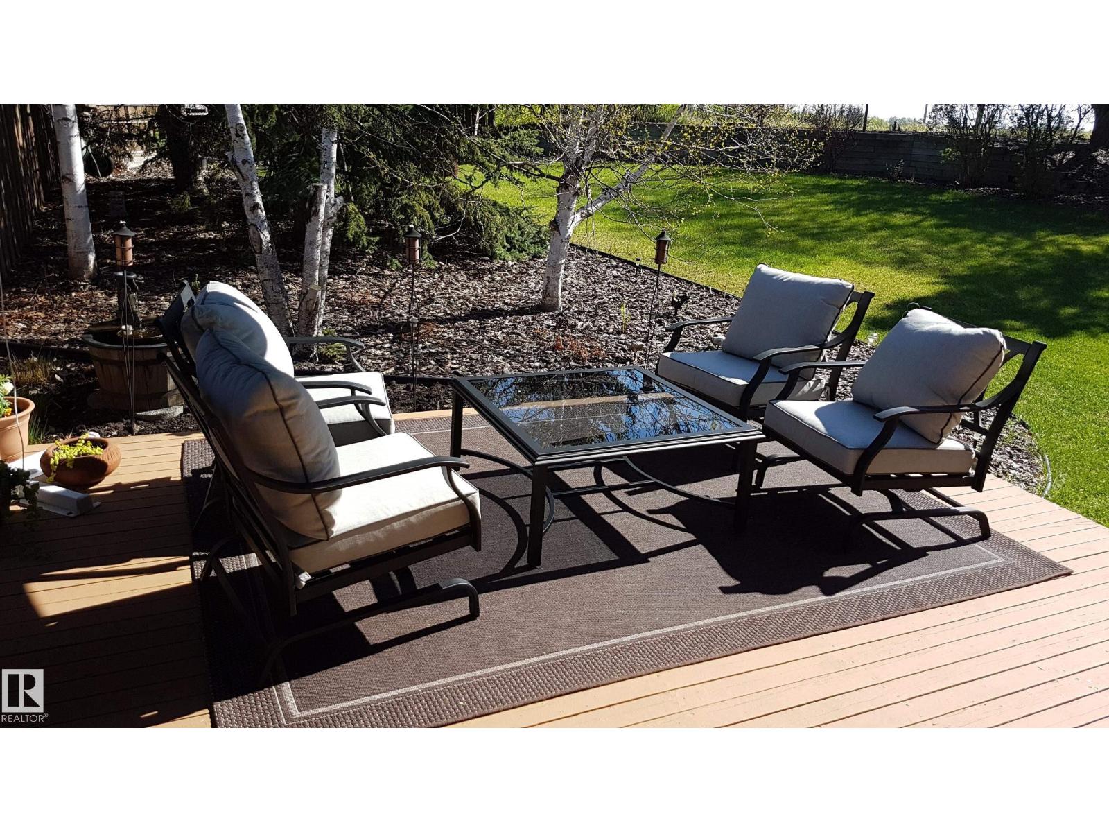 12047 25 Av Nw Property Photo 57
