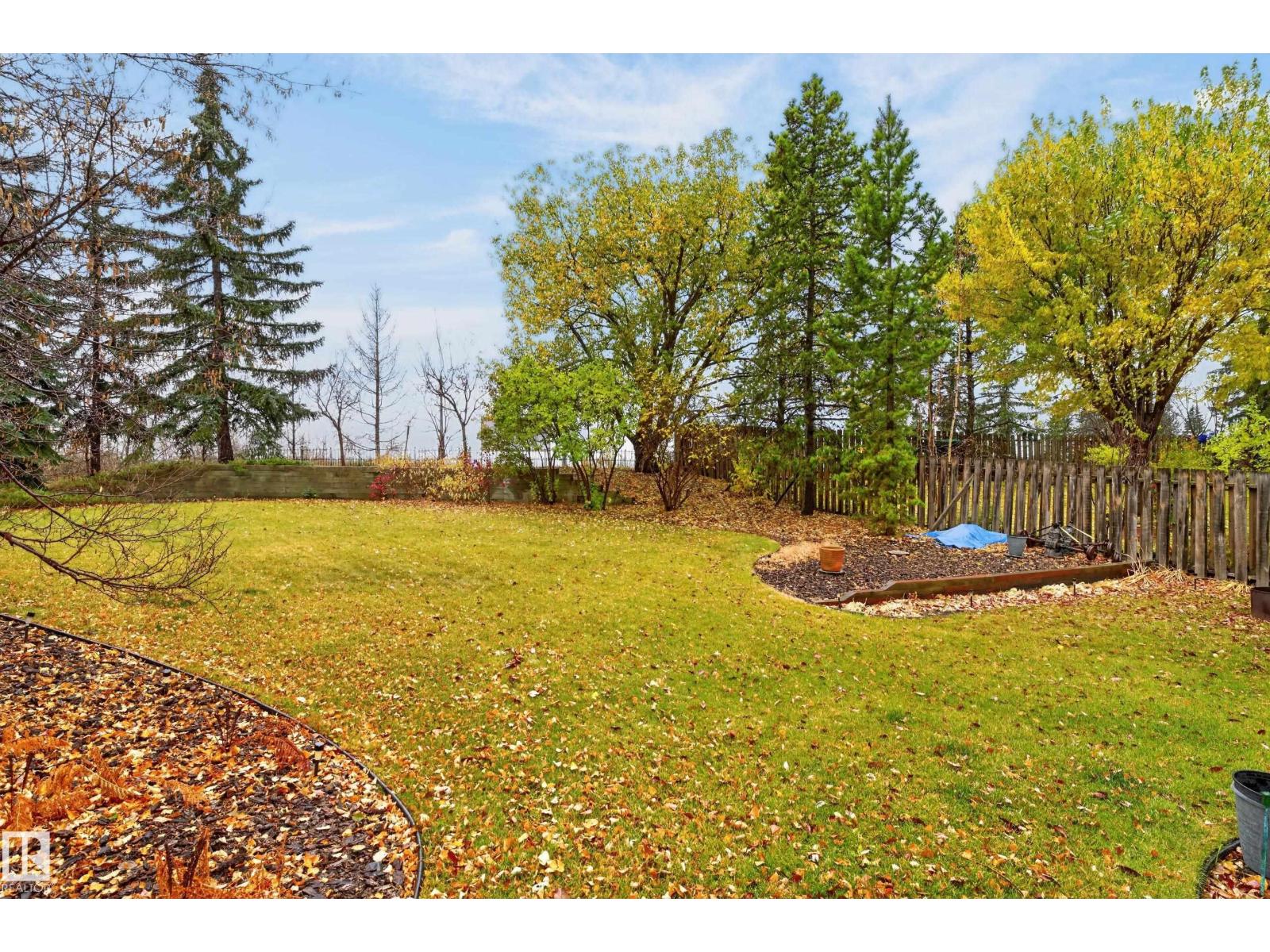 12047 25 Av Nw Property Photo 58
