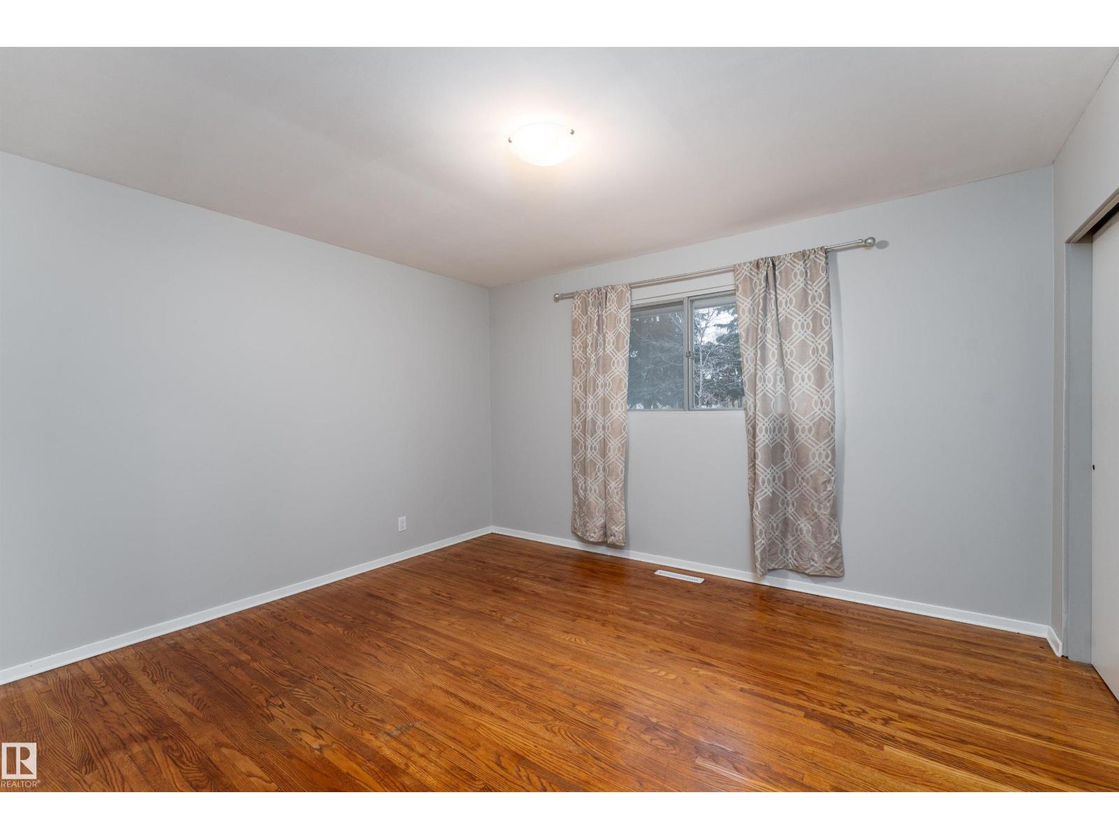 993 Cedar St Property Photo 15