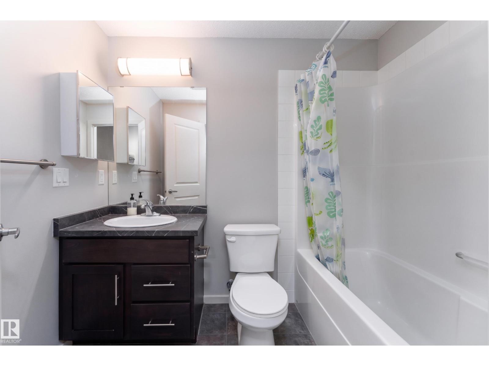 #220 5404 7 Av Sw Property Photo 6