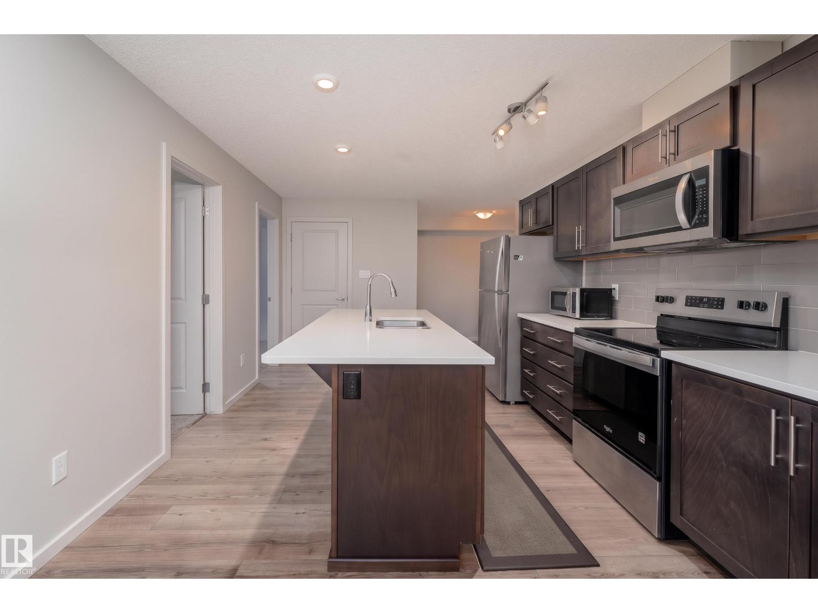 #220 5404 7 Av Sw Property Photo 7