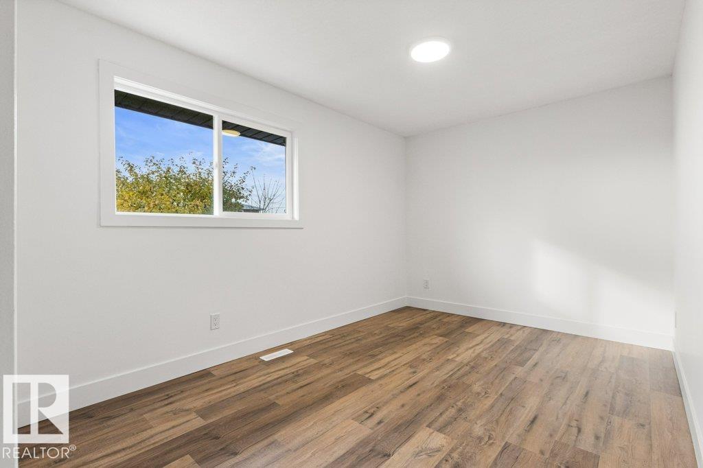 13816 90 St Nw Property Photo 25