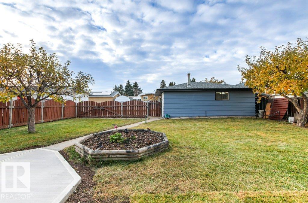 13816 90 St Nw Property Photo 45