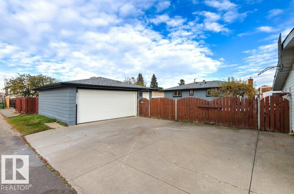 13816 90 St Nw Property Photo 48