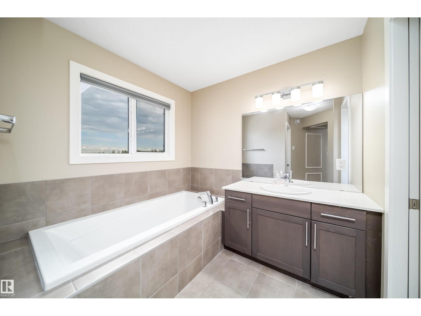 9903 222 St Nw Property Photo 32