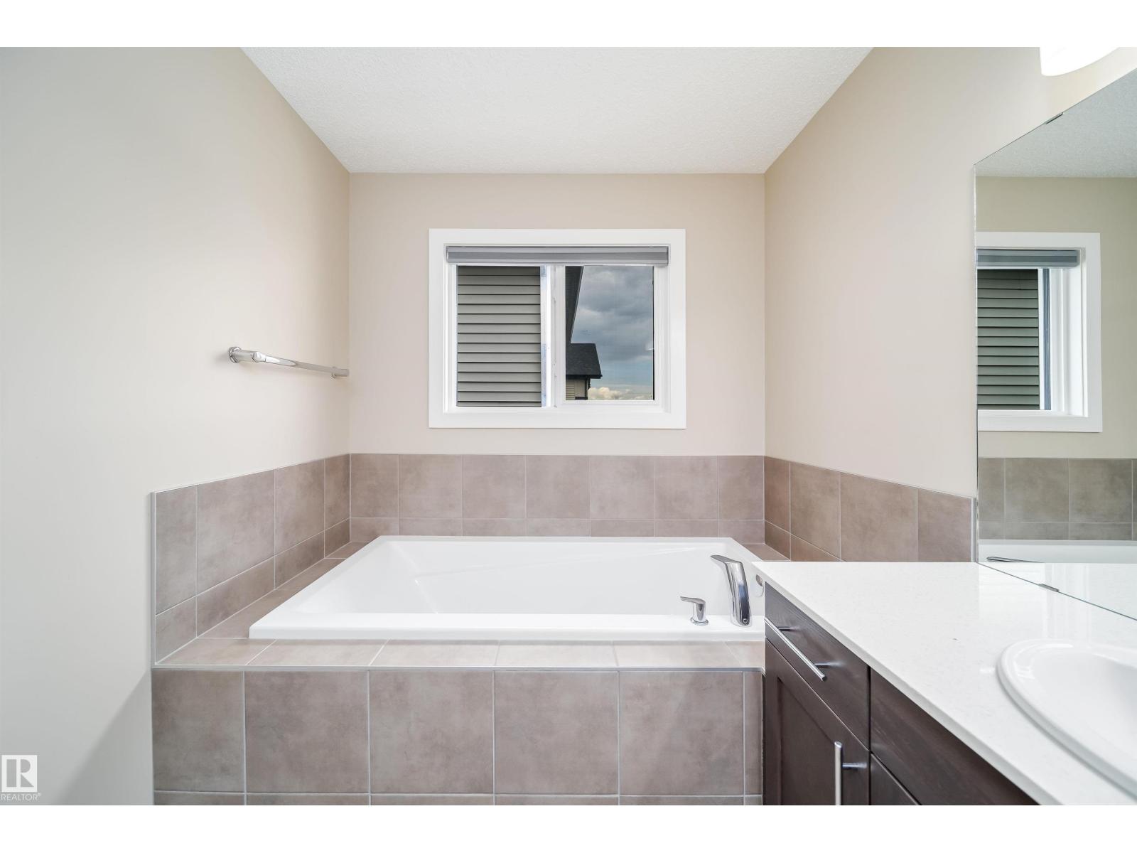 9903 222 St Nw Property Photo 33