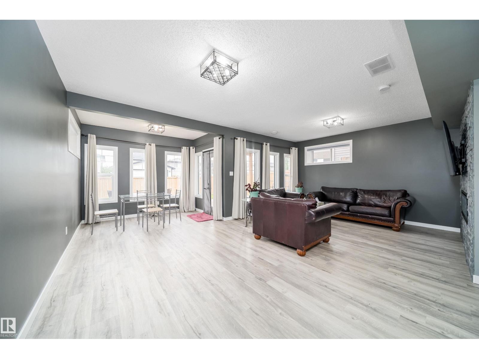 9903 222 St Nw Property Photo 43