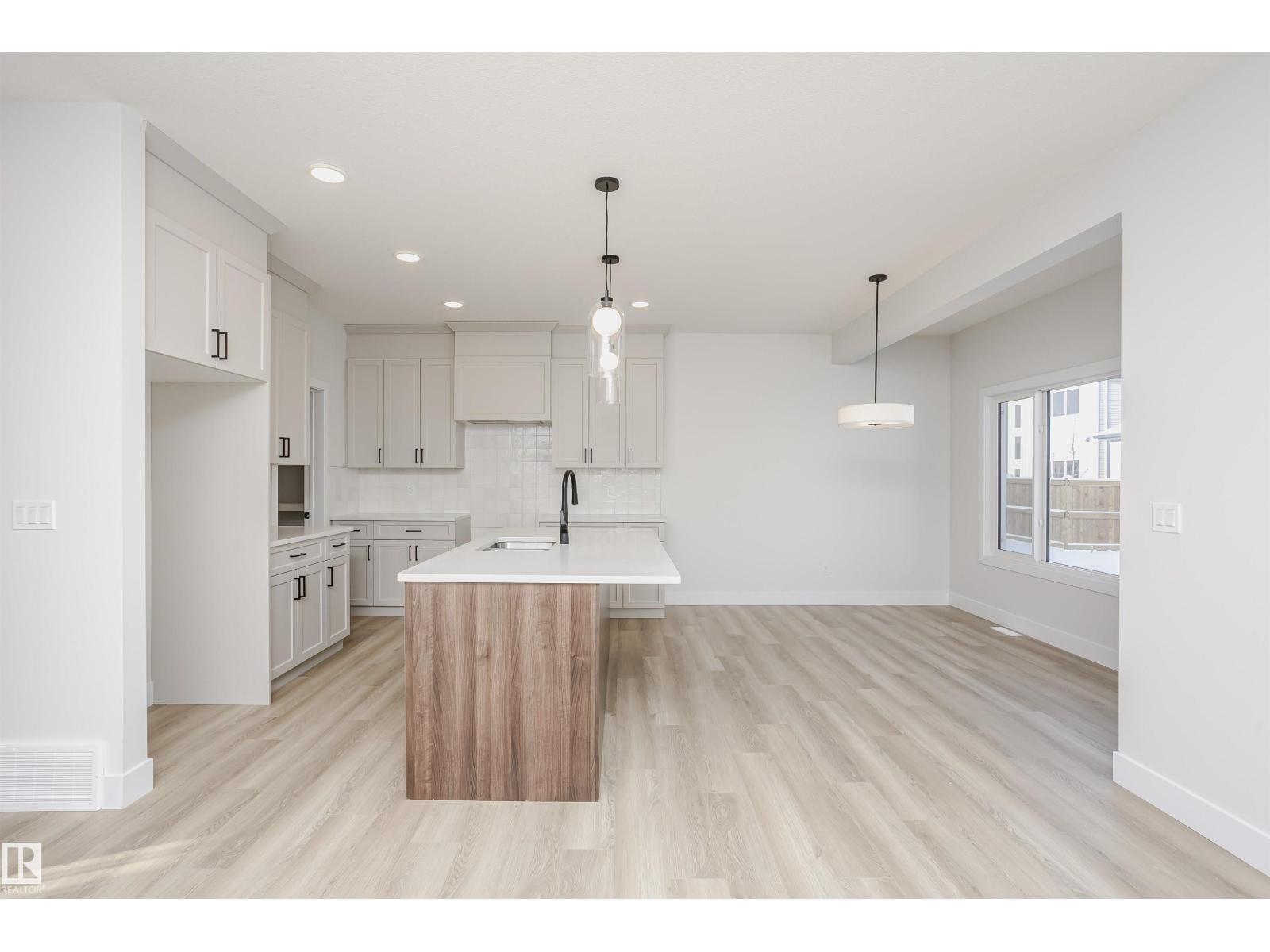 6302 Dansereau Cr Property Photo 10