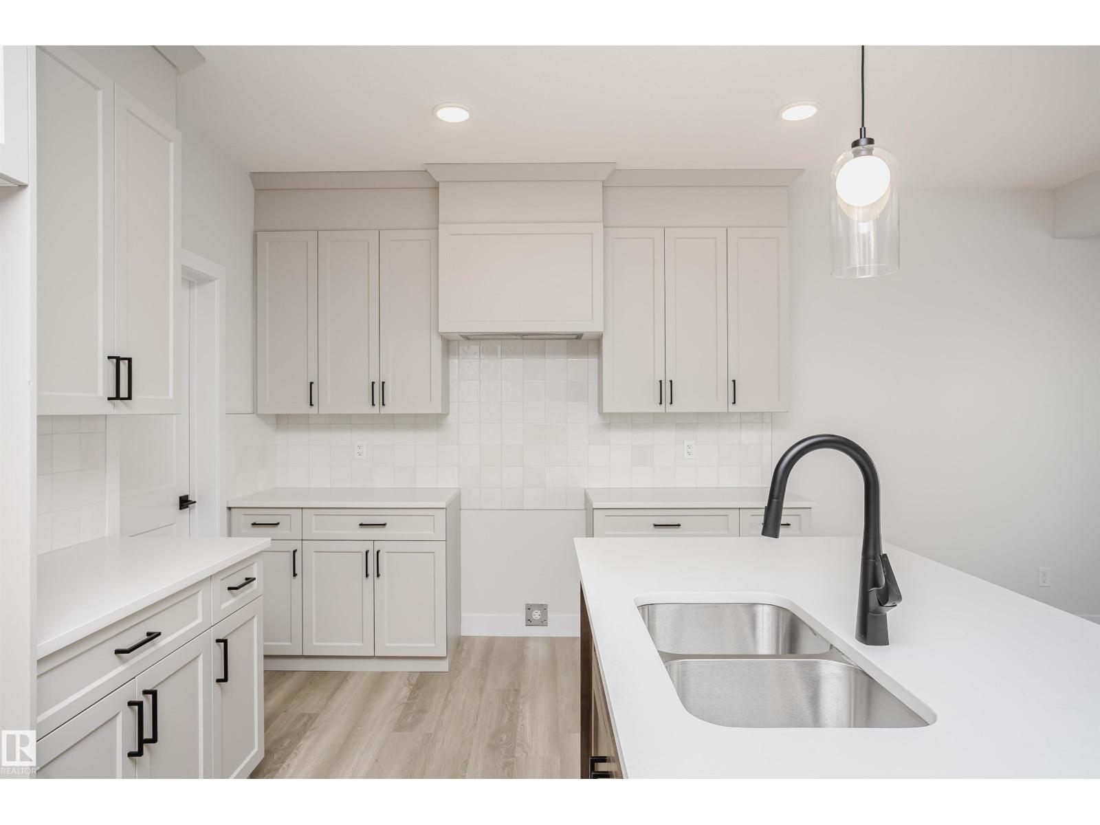 6302 Dansereau Cr Property Photo 16