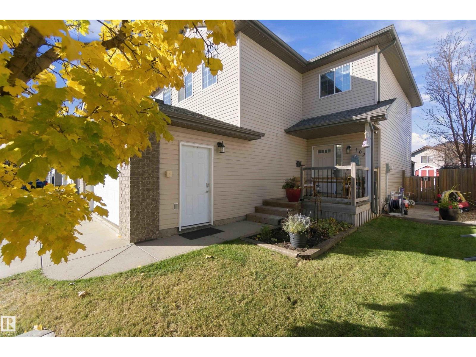 102 Boxwood Bn Property Photo 3