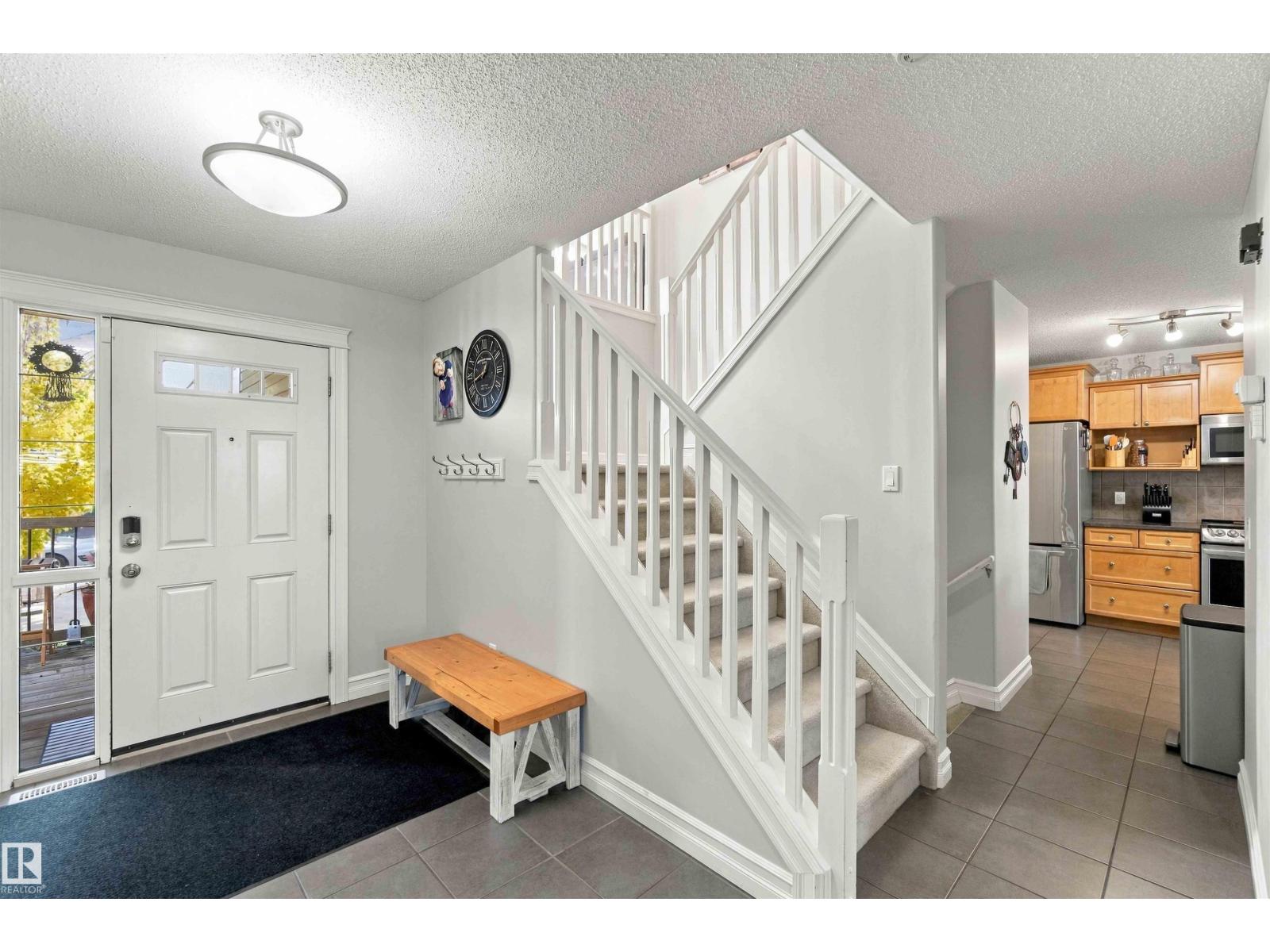102 Boxwood Bn Property Photo 5