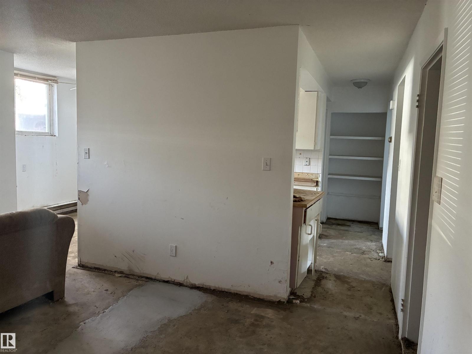 #16 5631 105 St Nw Property Photo 6