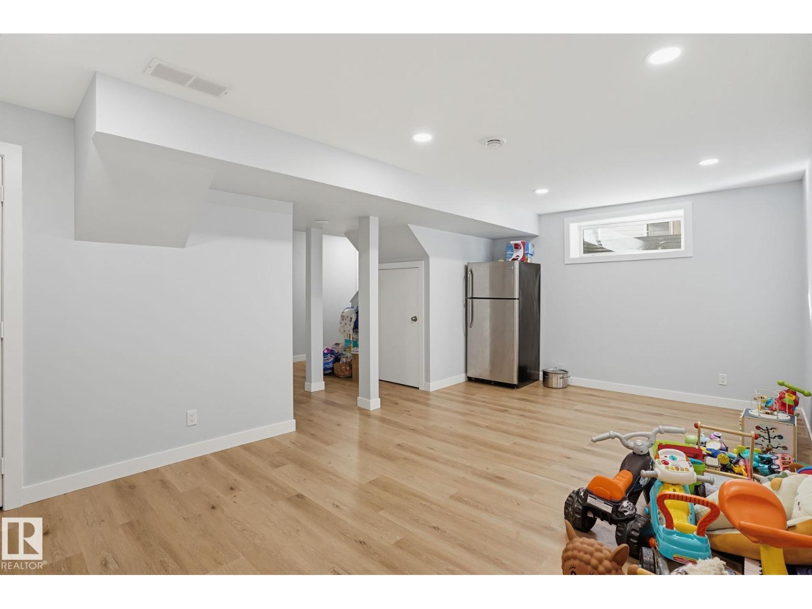 11612 168 Av Nw Property Photo 27