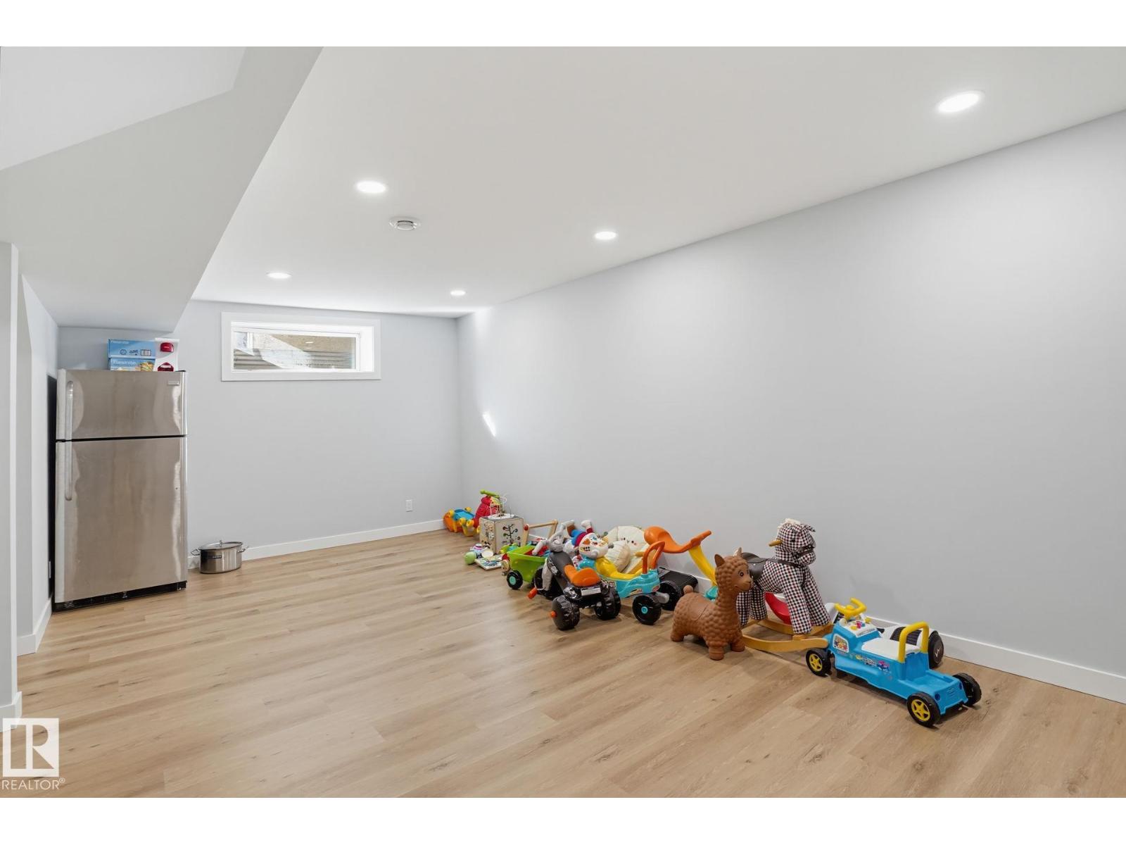 11612 168 Av Nw Property Photo 28