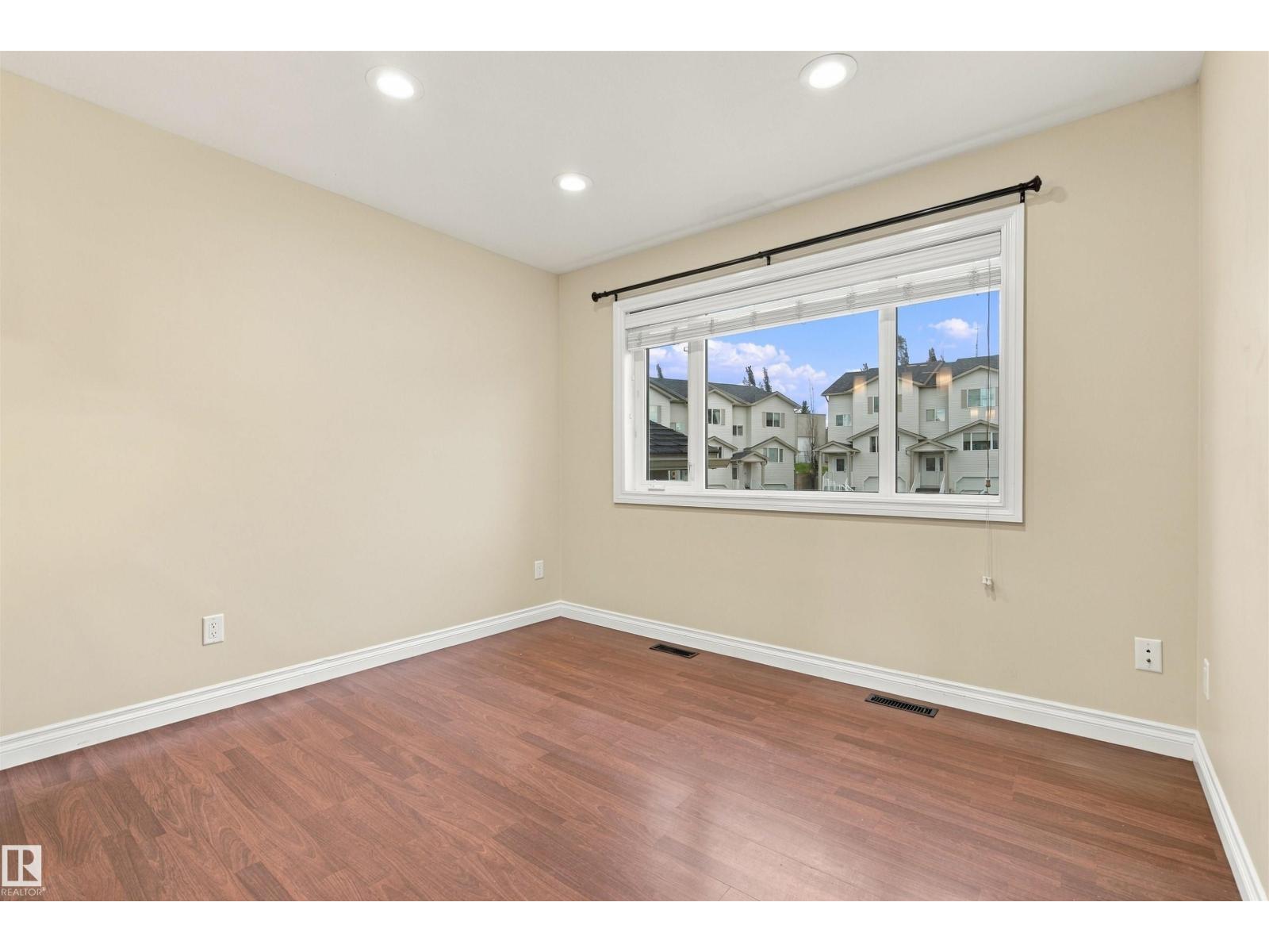 #18 1001 7 Av Property Photo 9