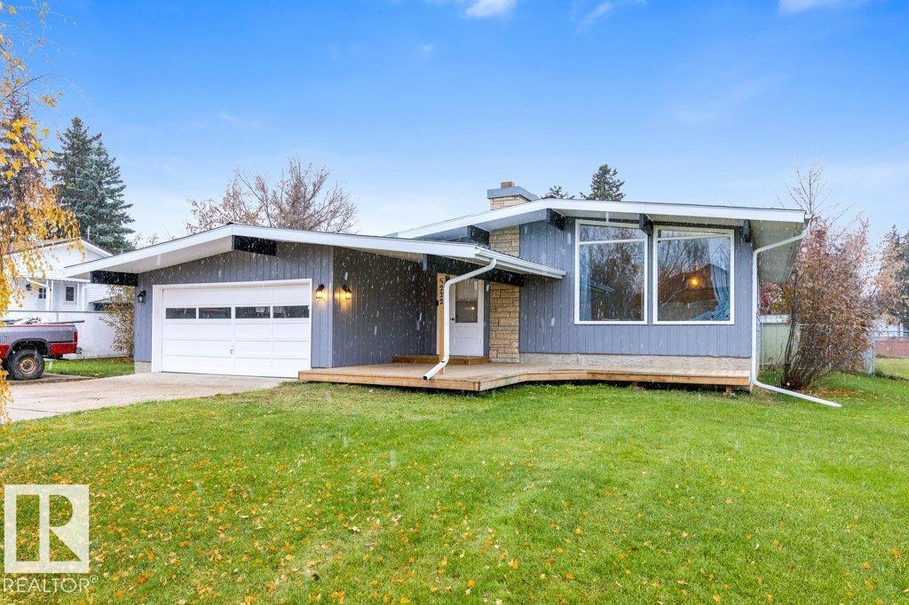 5222 50 ST Property Photo 1