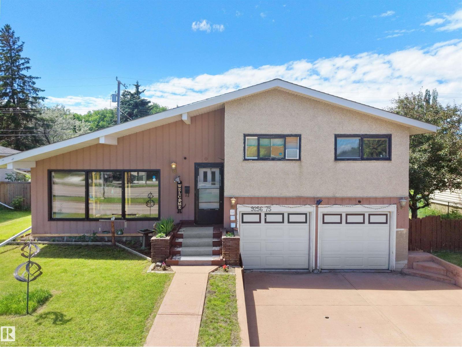 9256 75 ST NW Property Photo 1