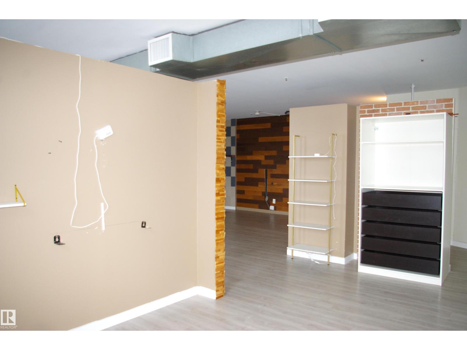 #502 10105 109 St Nw Property Photo 12