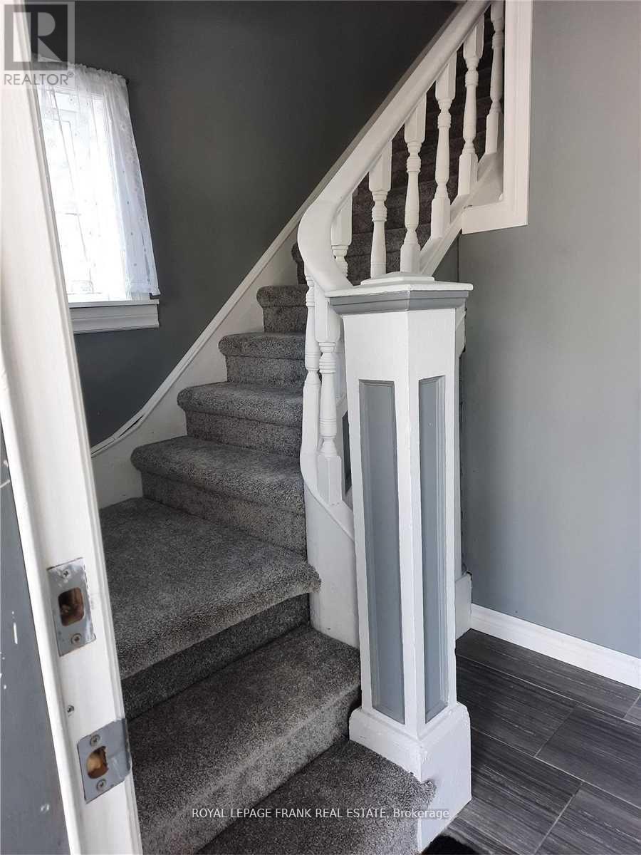 79 Colborne Street W Property Photo 7
