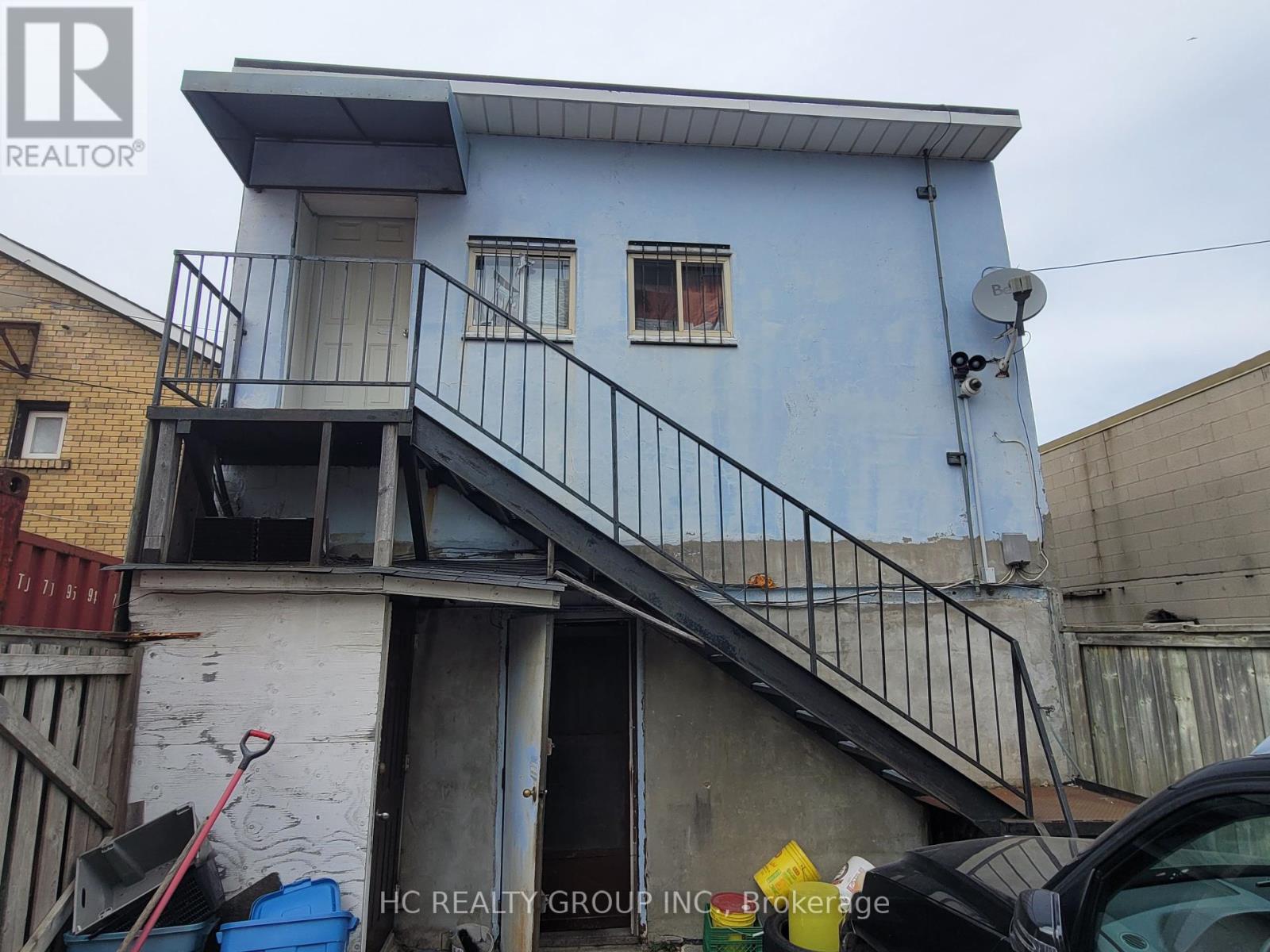 2783 Danforth Avenue Property Photo 4