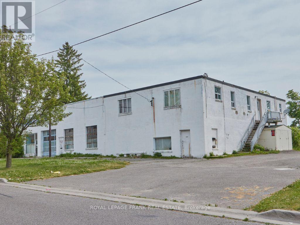 349 King Street W Property Photo 5