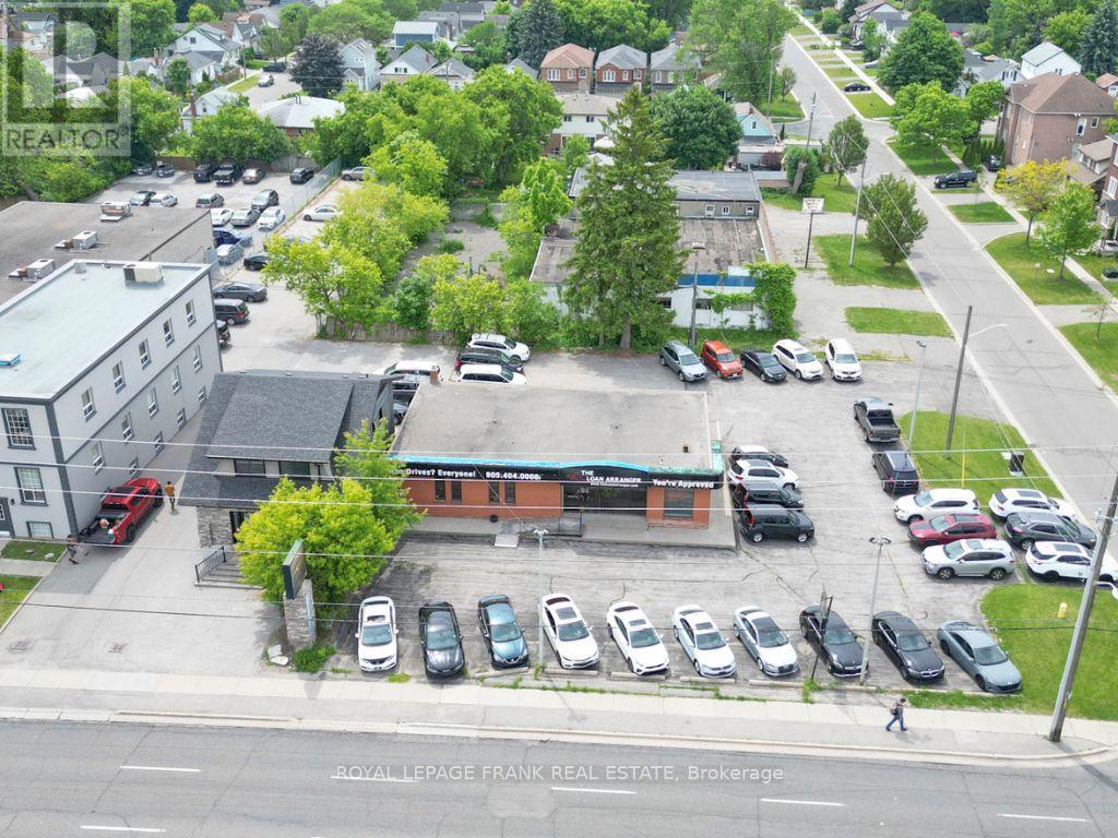 349 King Street W Property Photo 6
