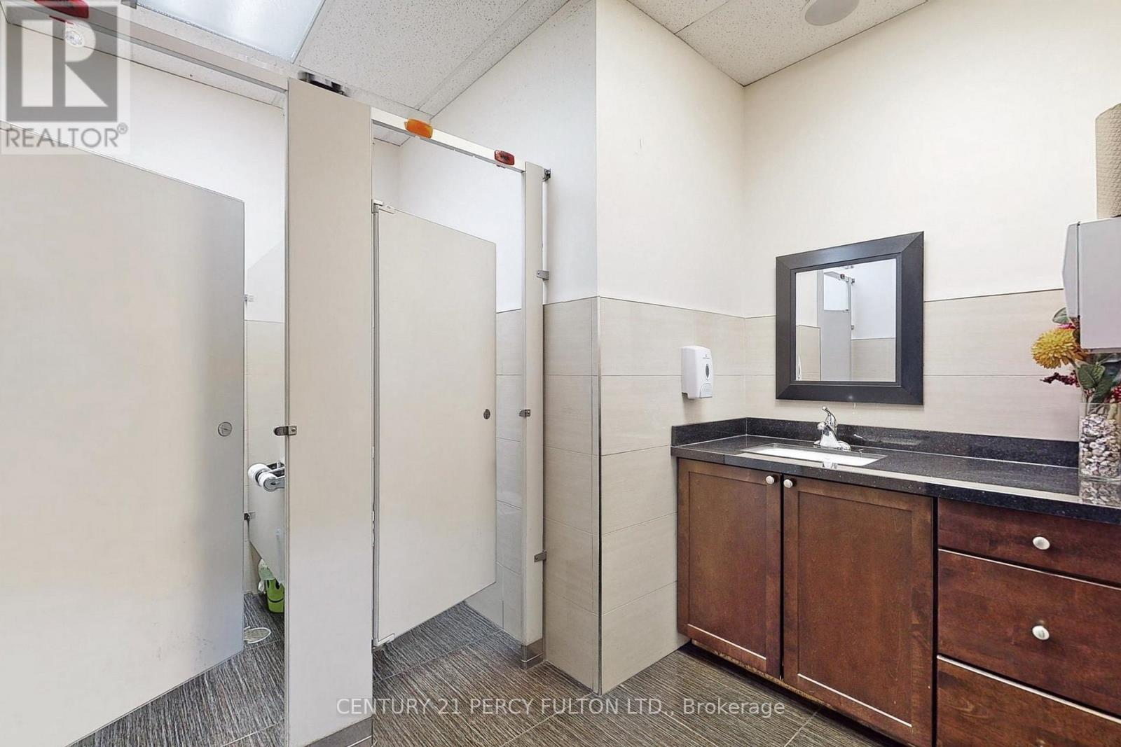 3483 Kingston Road Property Photo 18