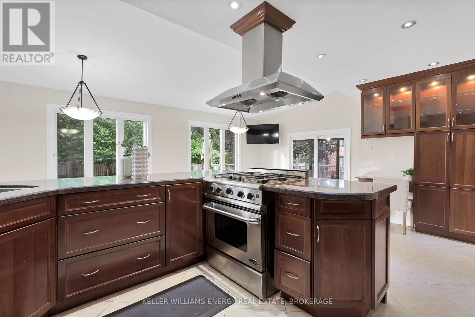 36 Evenwood Avenue Property Photo 13