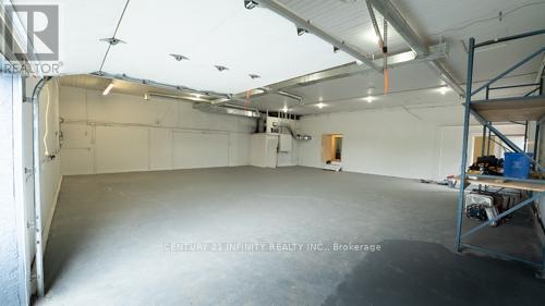 6 - 1701 Darlington Park Road Property Photo 1