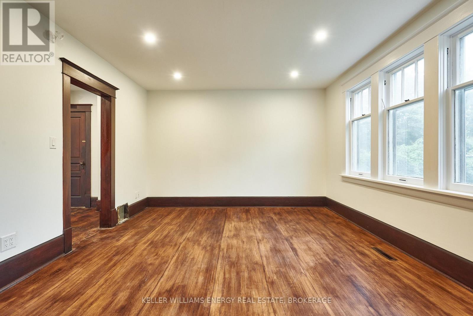 24 Baldwin Street Property Photo 4