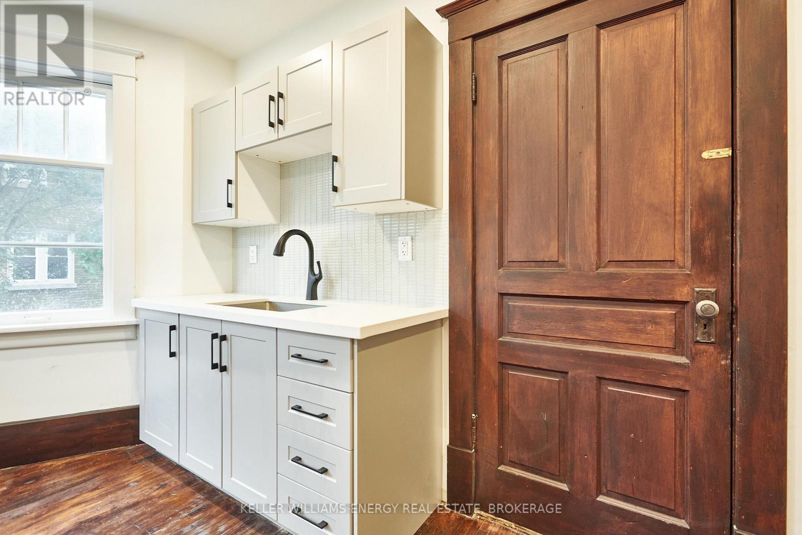 24 Baldwin Street Property Photo 7