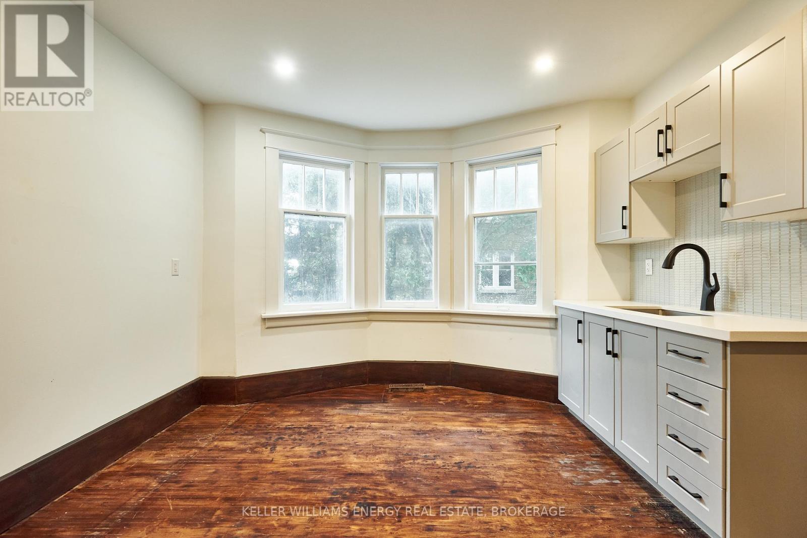24 Baldwin Street Property Photo 8