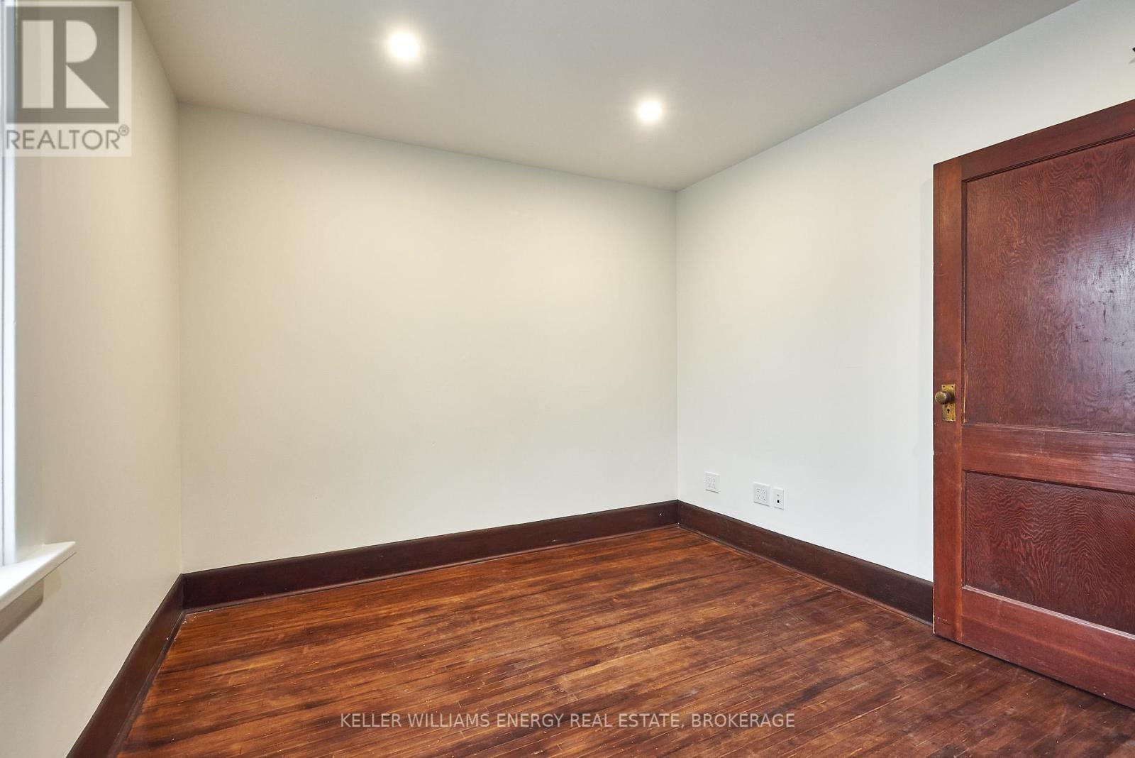 24 Baldwin Street Property Photo 13