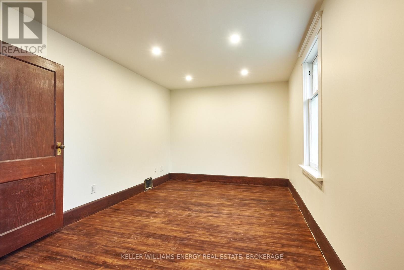 24 Baldwin Street Property Photo 18